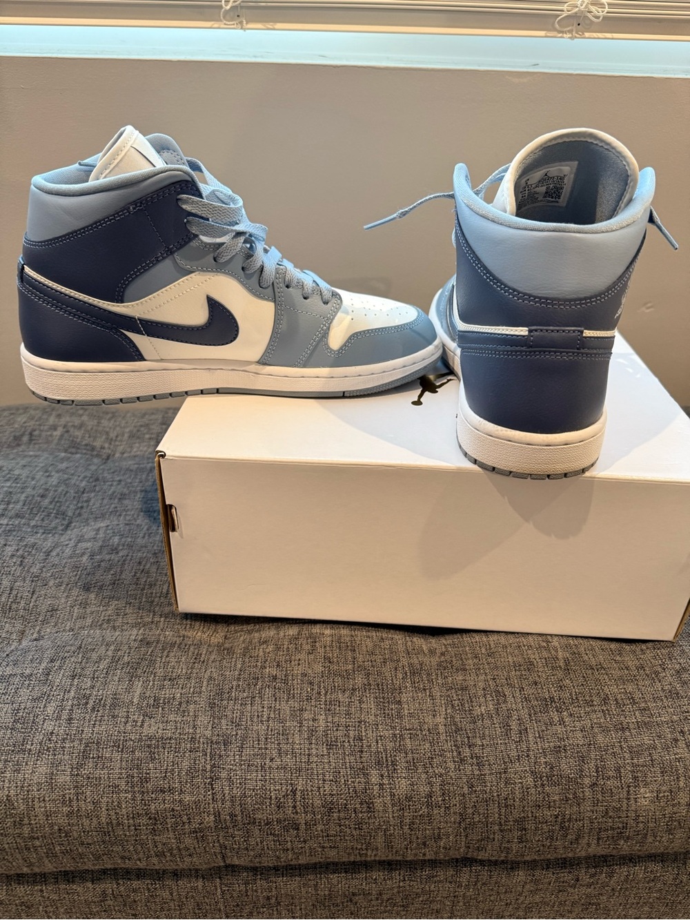 Women’s Nike Jordan High Mid Sneakers Colorblock - Picture 5 of 6